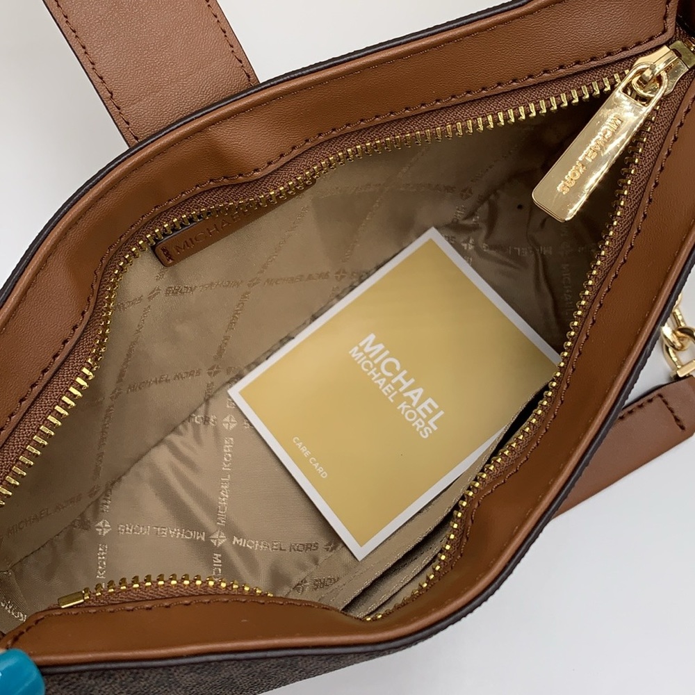 MICHAEL KORS
Carmen Small Shoulder Pochette Bag
Brown Signature 
NWT - Picture 9 of 16